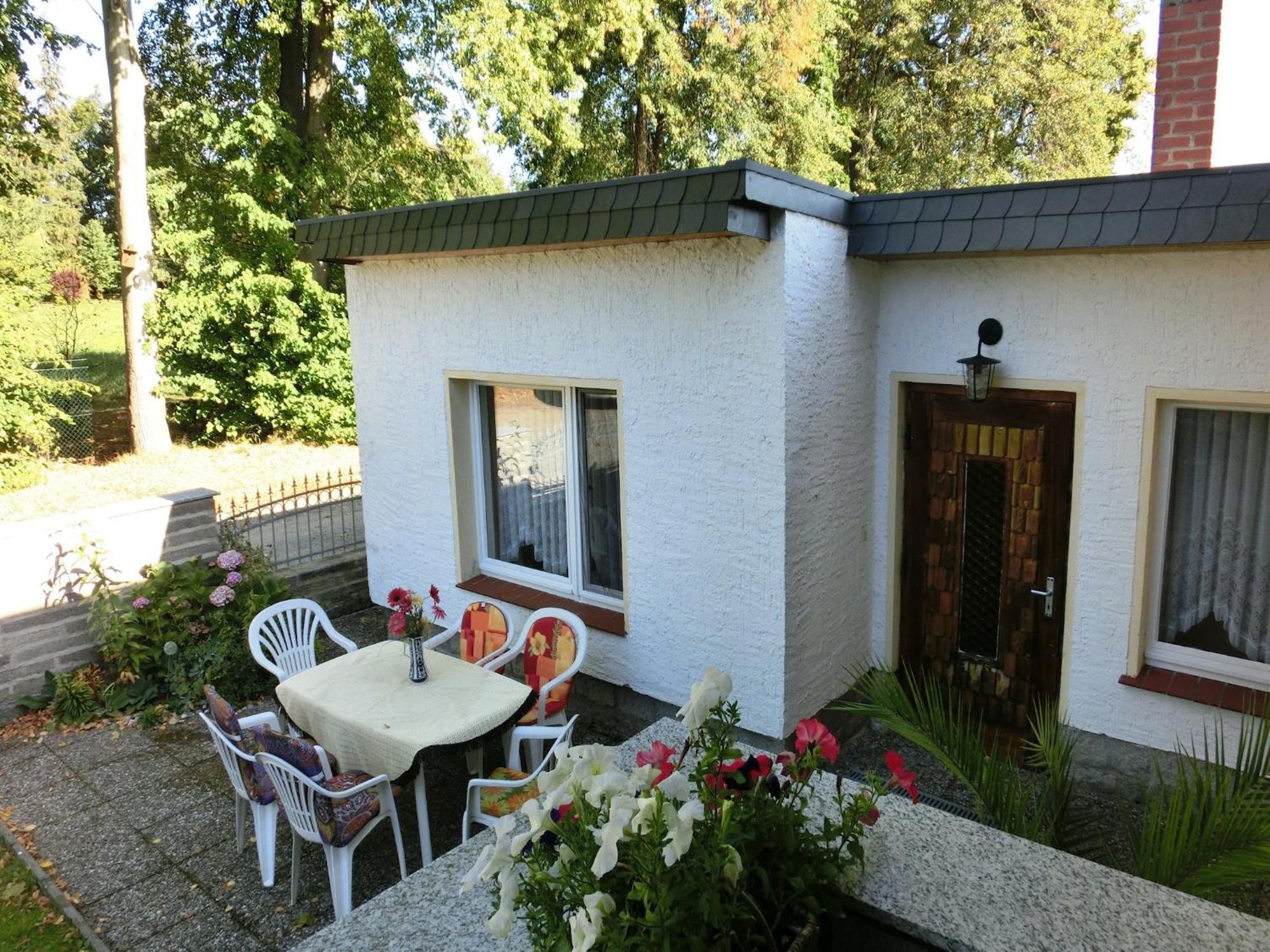 Attractive Bungalow In Ilsenburg With Terrace Exterior foto