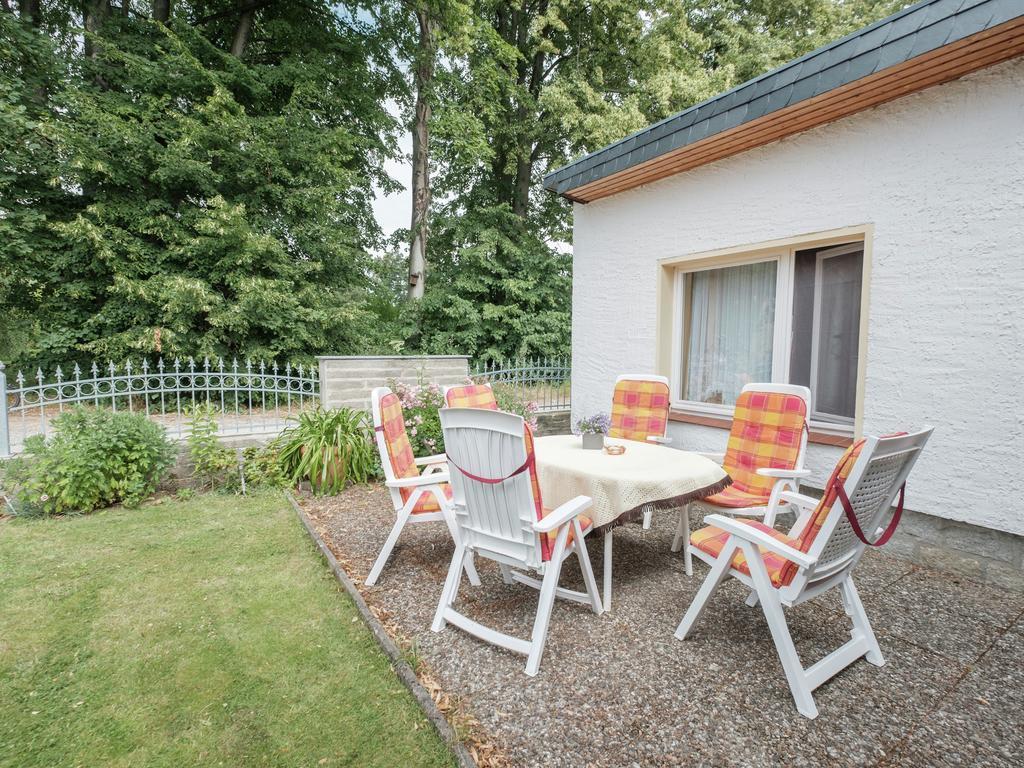 Attractive Bungalow In Ilsenburg With Terrace Exterior foto