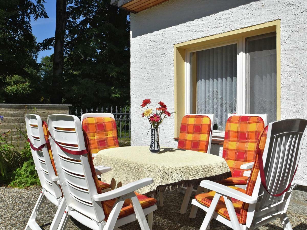 Attractive Bungalow In Ilsenburg With Terrace Exterior foto